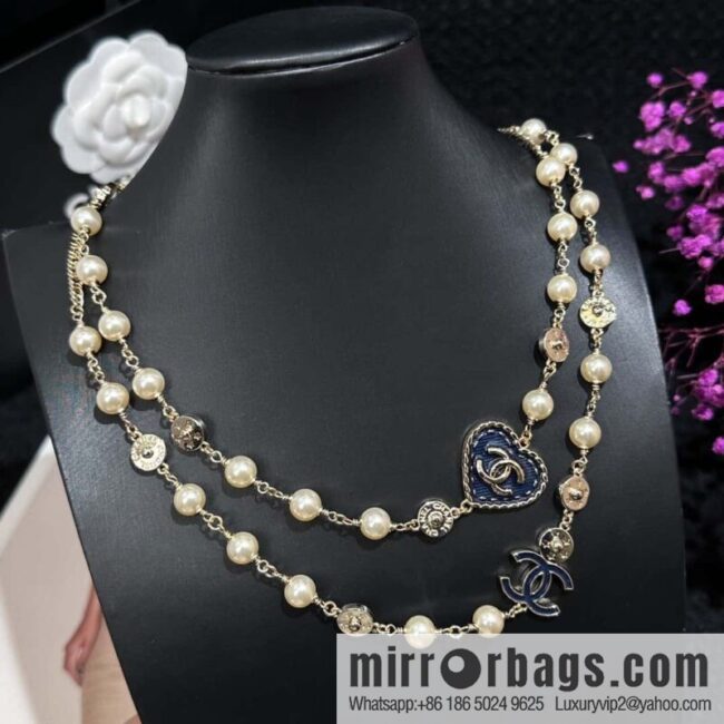 ❗️New ❗️☀️ New ☑️ Chanel Double C Denim Peach Heart Love Pearl Necklace Sweater Chain ☀️