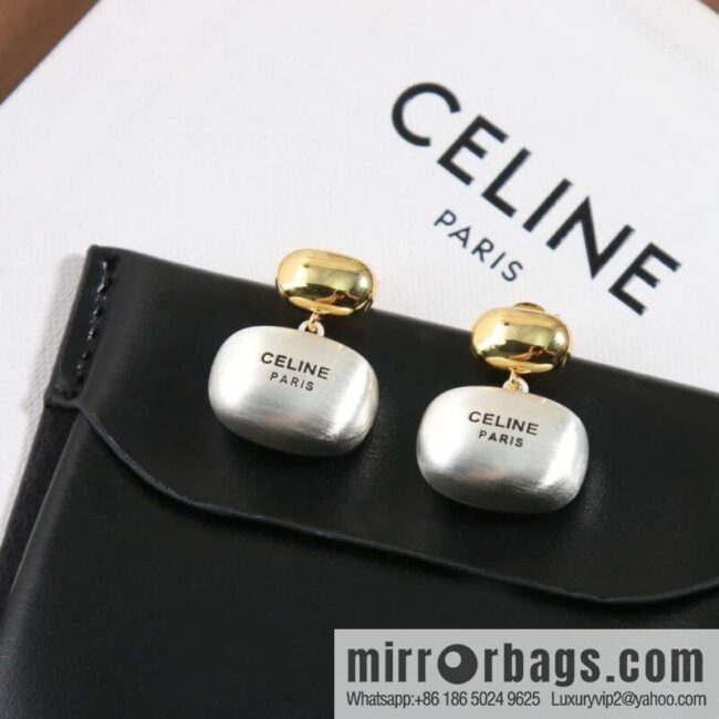 ☀️New ☑️ Celine brushed stud earrings