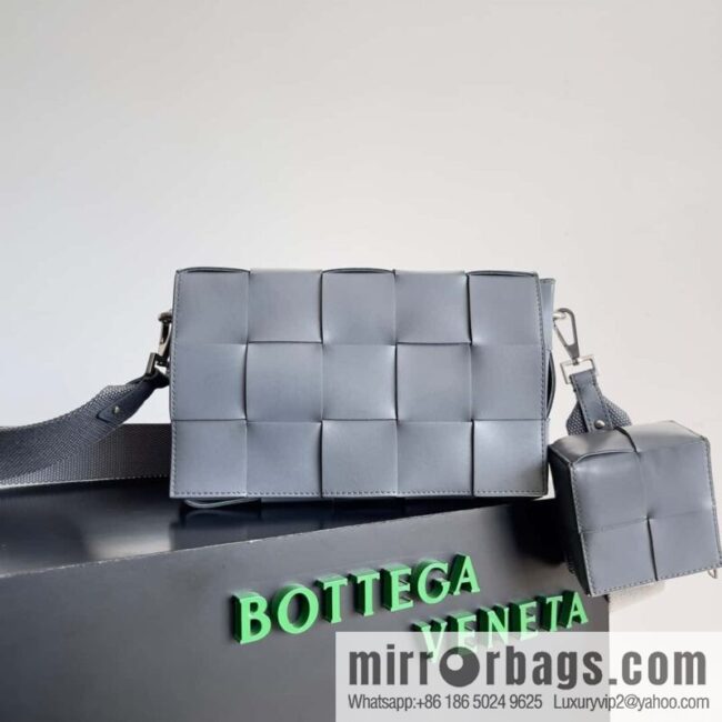 Bv New Unisex Same 2-in-1 His & Hers Model Number: 741777 Grey