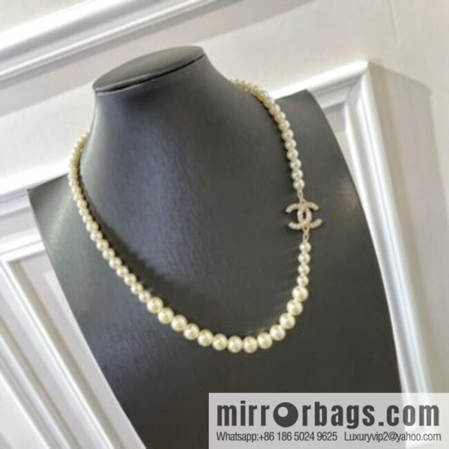 2021 new Chanel double c pearl necklace