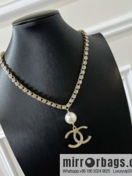 2021 new Chanel double c pearl full diamond necklace