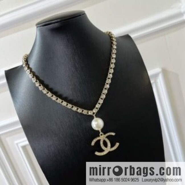 2021 new Chanel double c pearl full diamond necklace
