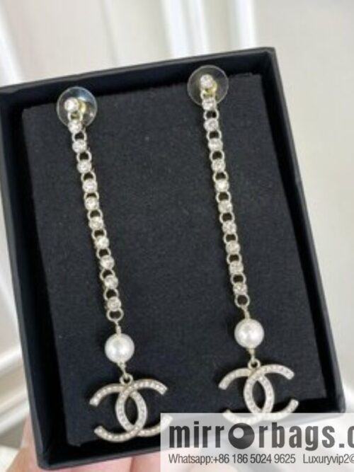 i1636985971_1174_1-800x800dx1hwyj2ude15667_20250716011558.jpg New ☑️ Chanel double c pearl stud earrings