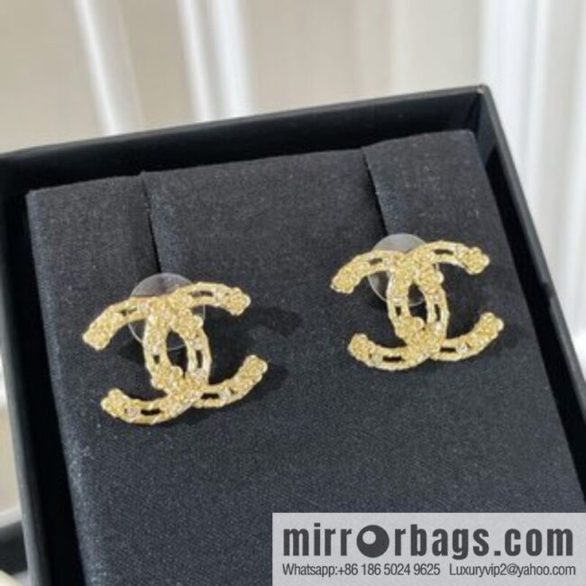 New ☑️ Chanel double c stud earrings