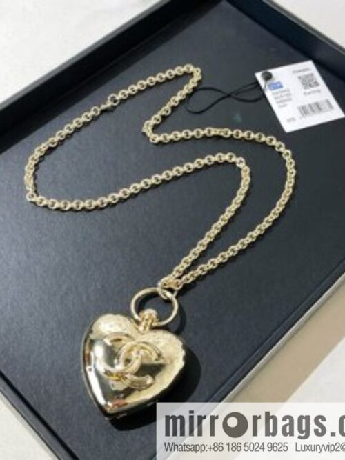 i1640865871_6285_1-800x80024gmph2e3pk19604_20250716015121.jpg Chanel double c gold peach heart sweater chain necklace