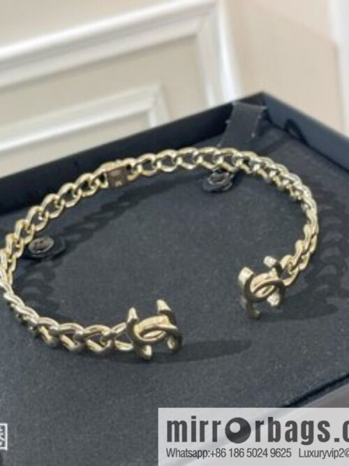 i1642343314_7103_1-800x800benclky1ged15568_20250716011503.jpg New ☑️ Chanel double c smooth open choker necklace