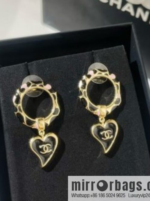 i1647340527_2494_1-800x800ouv1ukwdkcf15612_20250716011527.jpg New ☑️ Chanel double c peach heart stud earrings