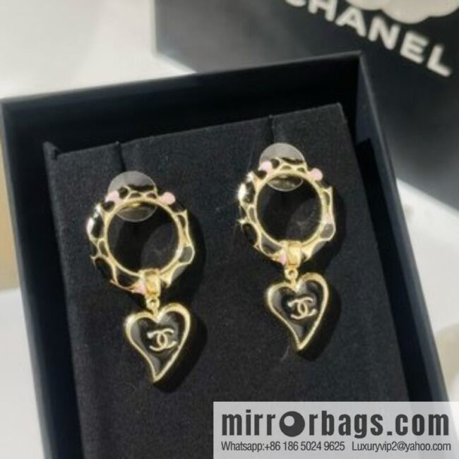 New ☑️ Chanel double c peach heart stud earrings