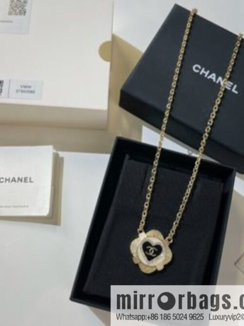 i1647610999_6993_1-800x800lw34fg3ztfk4282_20250715233224.jpg 2021 new Chanel square spade heart double c necklace