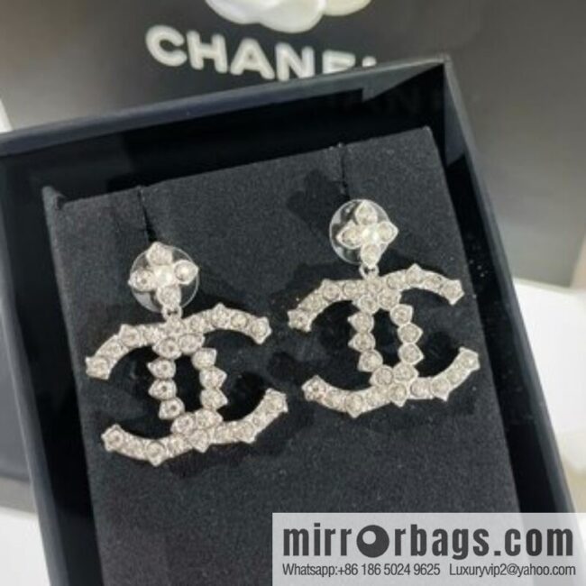 New ☑️ Chanel double c pearl four-leaf clover stud earrings