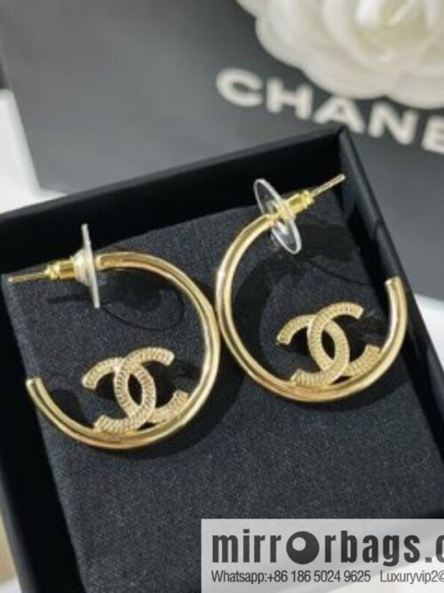 New ☑️ Chanel double c stud earrings