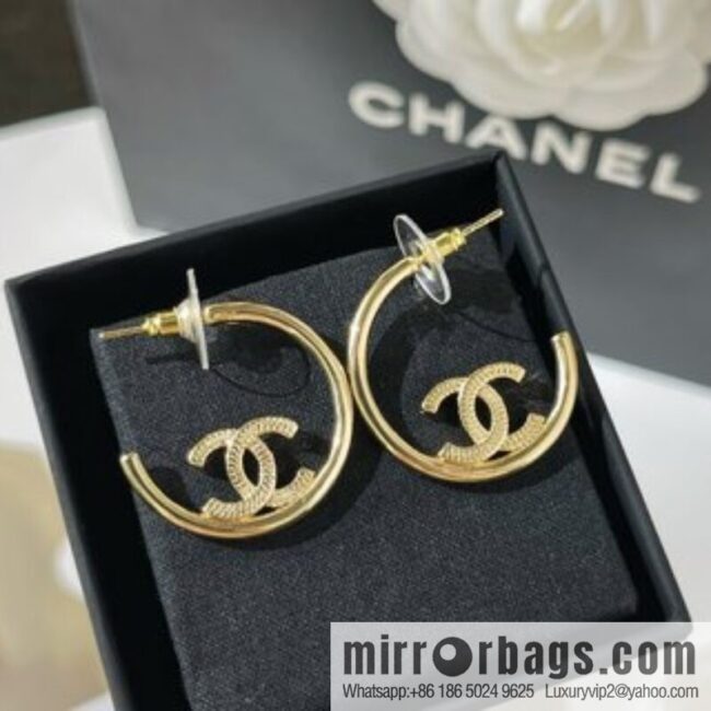New ☑️ Chanel double c stud earrings