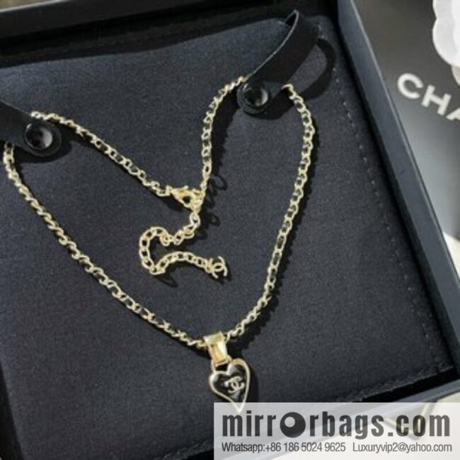 New ☑️ Chanel double c heart of spades necklace