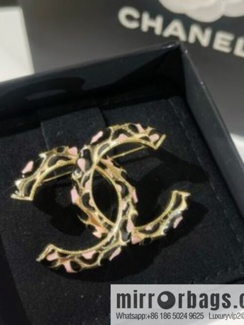 New ☑️ Chanel double c leopard print brooch