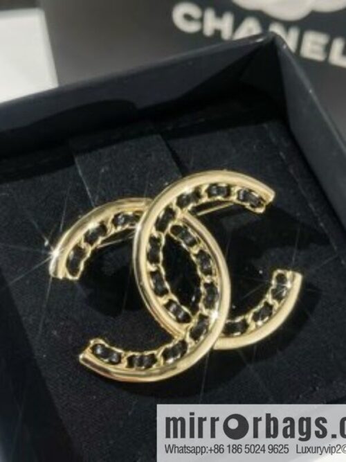 New ☑️ Chanel double c black leather rope brooch