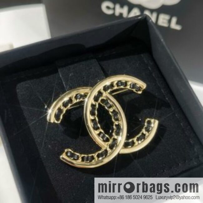 New ☑️ Chanel double c black leather rope brooch