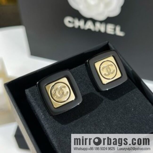 New ☑️ Chanel double c stud earrings