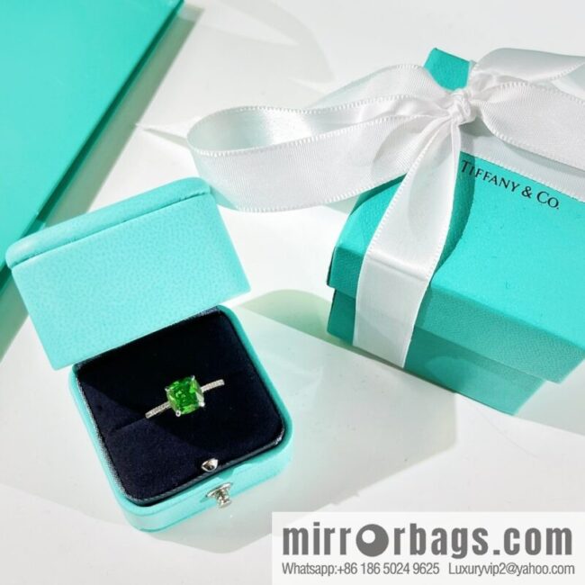 New ☑️ TIFFANY & Co. Tiffany & Co. Square green diamond ring
