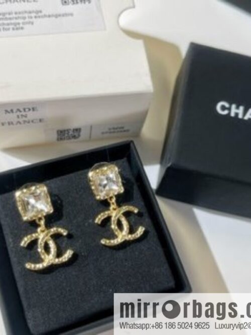 New ☑️ Chanel double c square diamond stud earrings