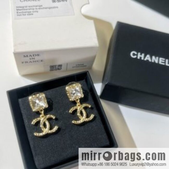 New ☑️ Chanel double c square diamond stud earrings