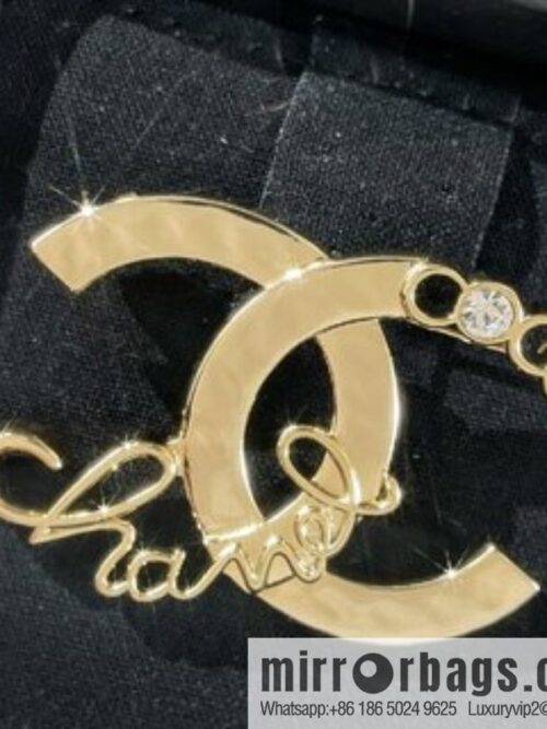 New ☑️ Chanel double c letter brooch
