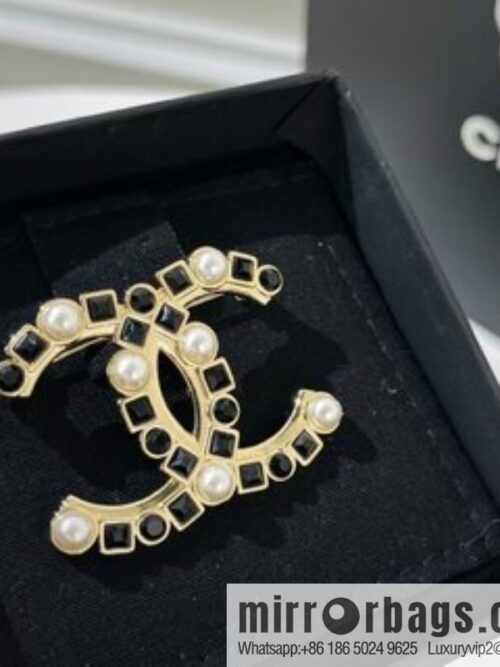 New ☑️ Chanel double c black square diamond pearl brooch