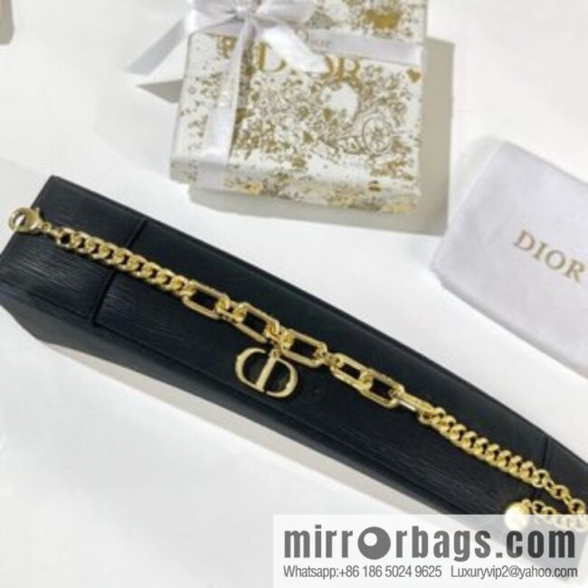 New ☑️ Dior gold CD necklace bracelet