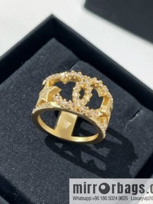 New ☑️ Chanel cut-out double c star 5 character full diamond ring