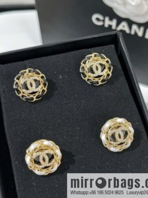 i1649600246_9064_1-800x800hrzkvyuixca4358_20250715233307.jpg New ☑️ Chanel double c black leather rope stud earrings