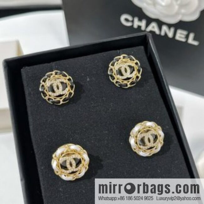 i1649600246_9064_1-800x800hrzkvyuixca4358_20250715233307.jpg New ☑️ Chanel double c black leather rope stud earrings