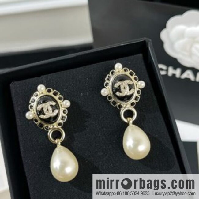 New ☑️ Chanel double c pearl stud earrings