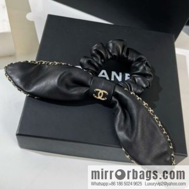 New ☑️ Chanel double c full diamond bow small sheepskin hair rope, hand rope