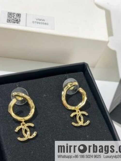 New ☑️ Chanel gold double c stud earrings
