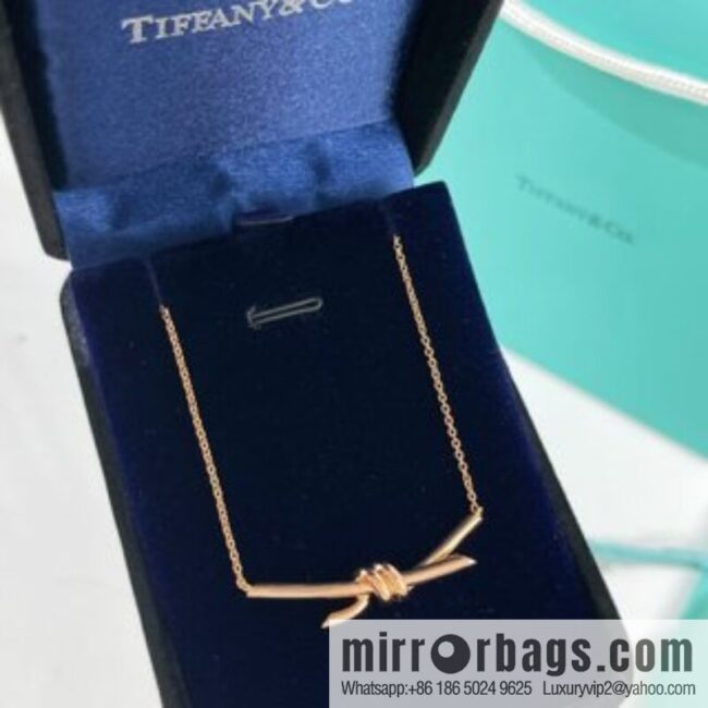 New ☑️ Tiffany & Co. Tiffany knot necklace