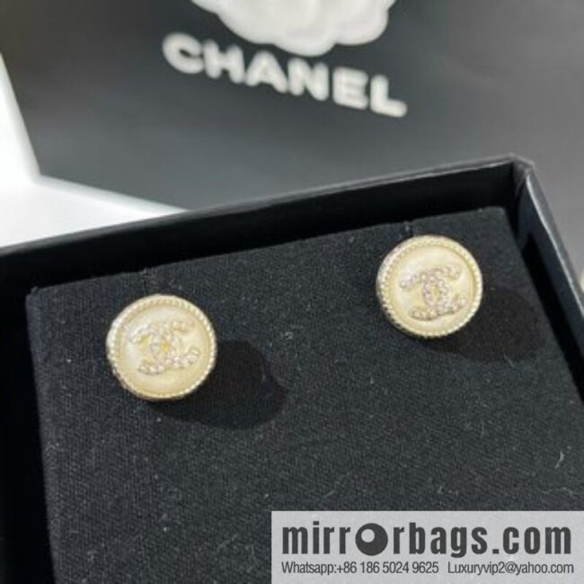 New ☑️ Chanel double c full diamond, black and white beads, stud earrings