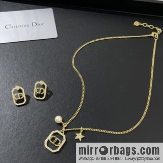 i1650468929_6663_1-800x800ugzjfcm4ld320301_20250716015743.jpg New ☑️ Dior CD pearl star necklace stud earrings
