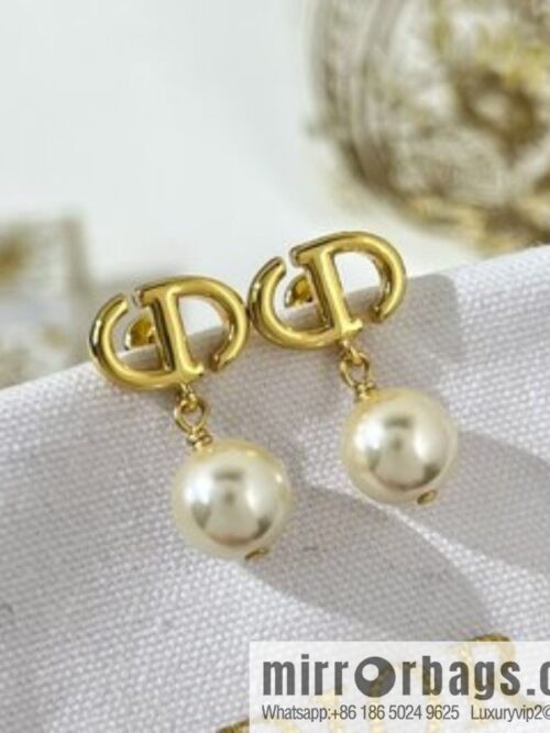 New ☑️ Dior CD pearl stud earrings
