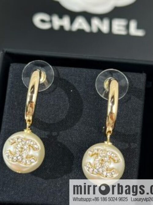 New ☑️ Chanel double c pearl stud earrings