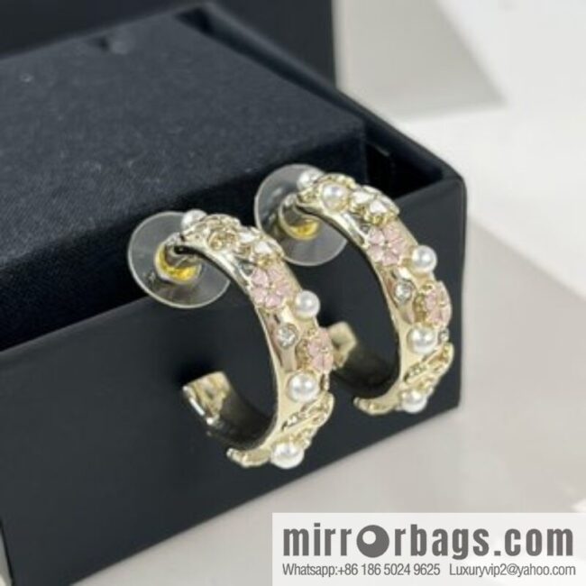 New ☑️ Chanel double c camellia stud earrings