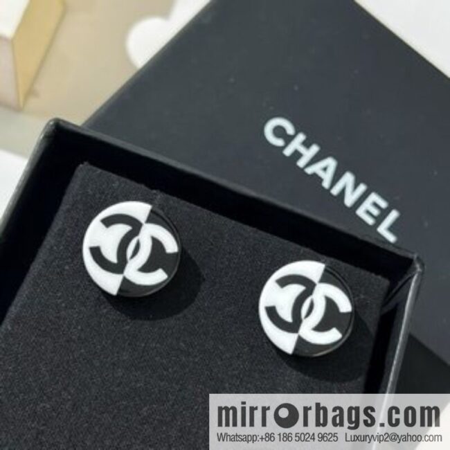 New ☑️ Chanel double c acrylic stud earrings