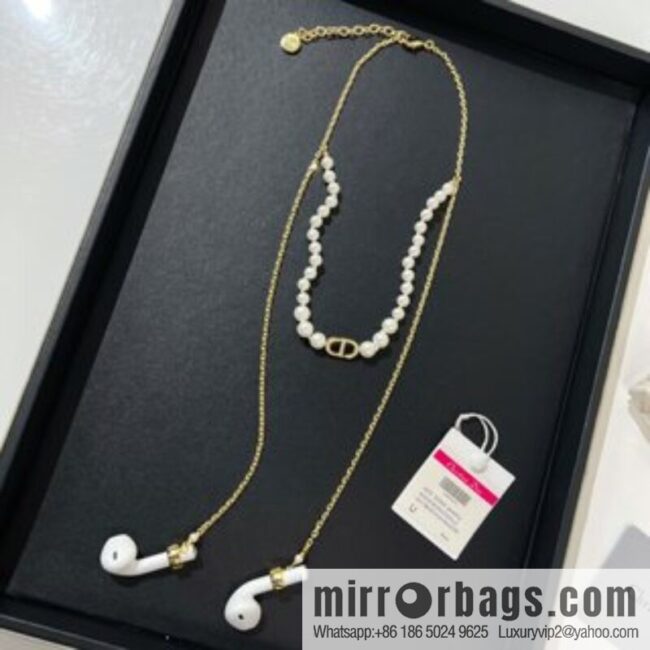 New ☑️ Dior Full Diamond CD Pearl Headphone Chain