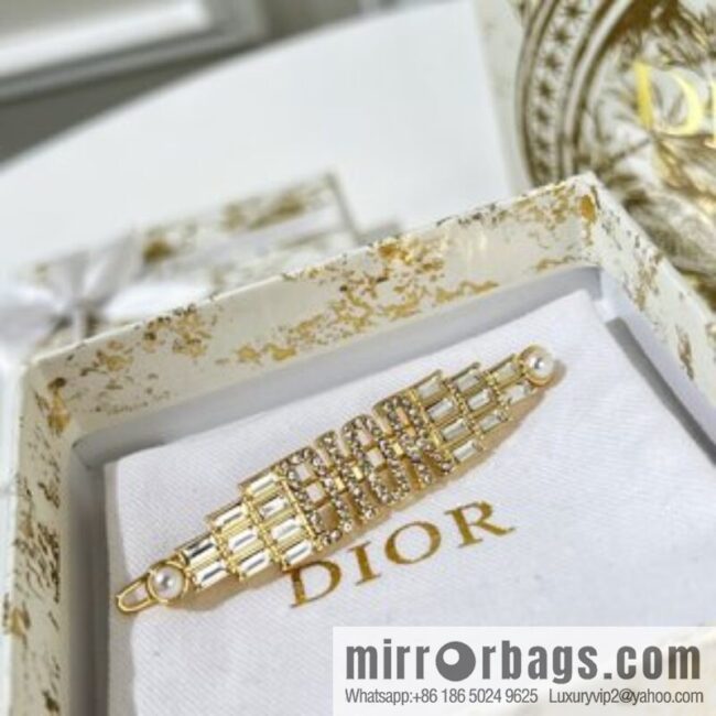New ☑️ Dior full diamond letter hairpin hairpin