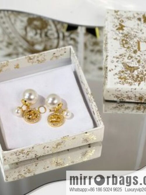 New ☑️ Dior CD full diamond size pearl stud earrings