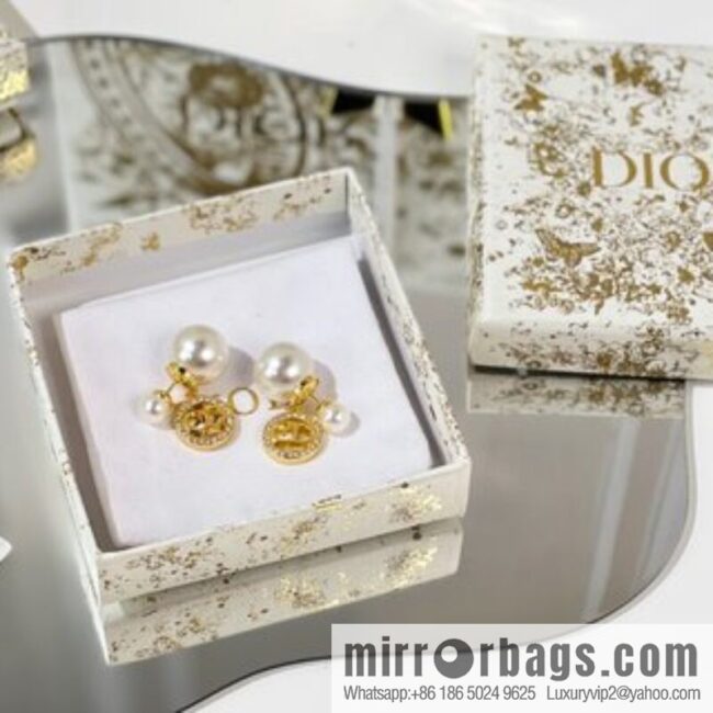 New ☑️ Dior CD full diamond size pearl stud earrings