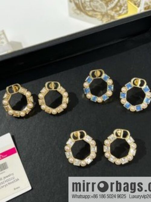New ☑️ Dior CD square diamond stud earrings