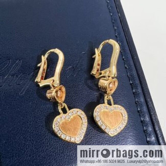 Chopard HAPPY DIAMONDS ICONS love stud earrings