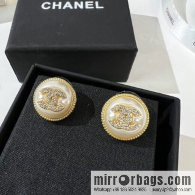New ☑️ Chanel double c round stud earrings