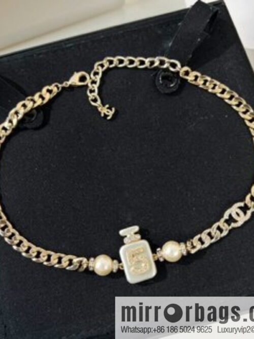 New ☑️ Chanel choker 5 word perfume bottle pearl necklace necklace necklace