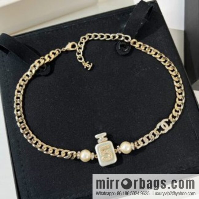 New ☑️ Chanel choker 5 word perfume bottle pearl necklace necklace necklace