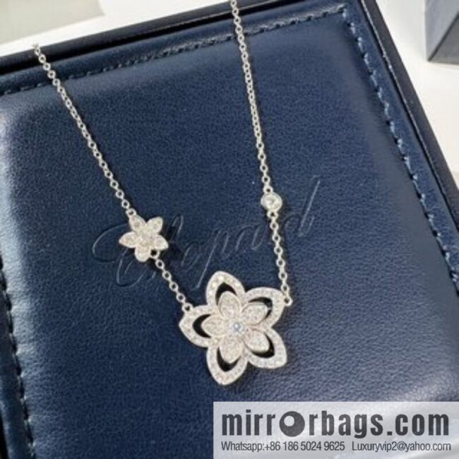 GRAFF Graff flower necklace stud earrings